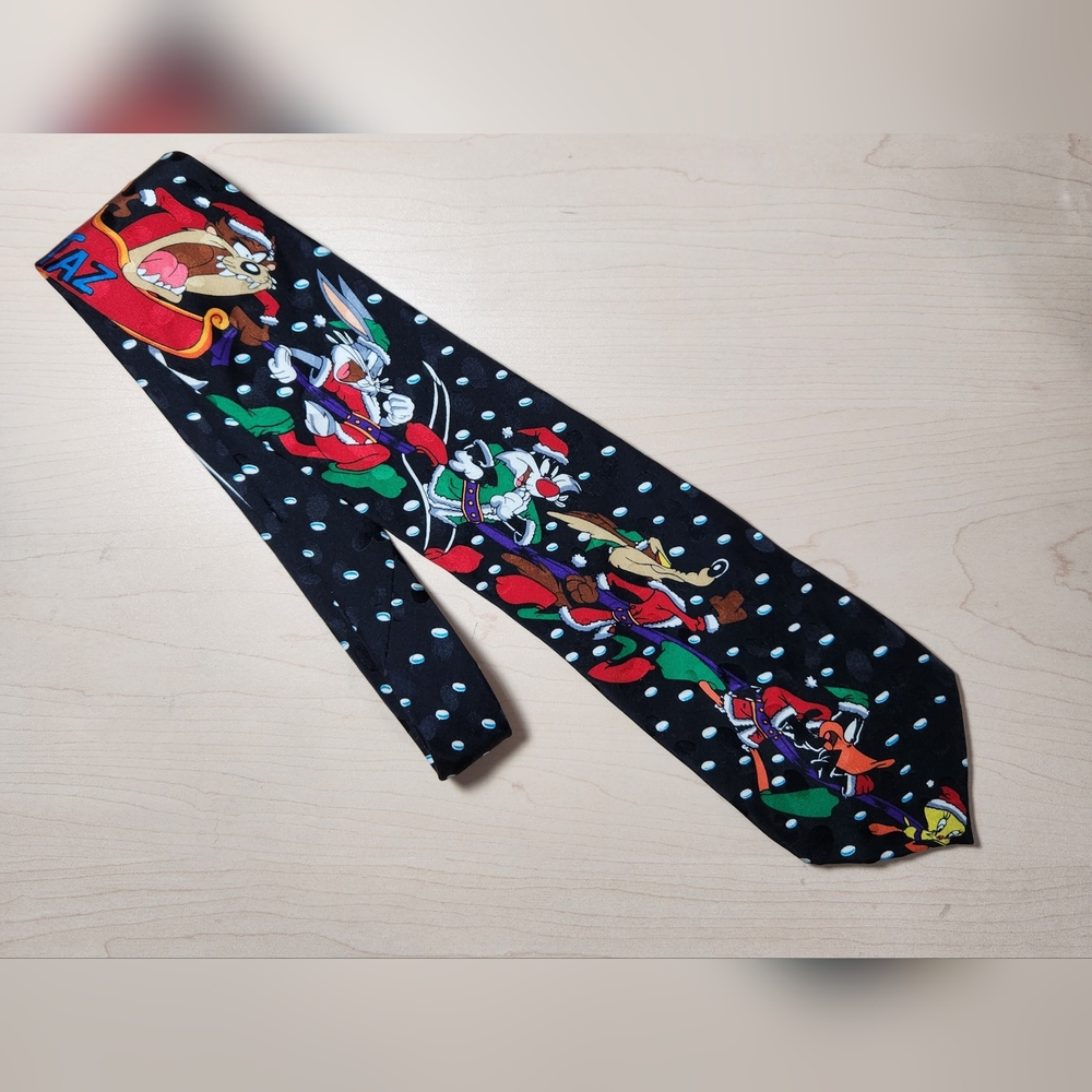 Vintage 1993 Looney Tunes 100% Silk Christmas Tie